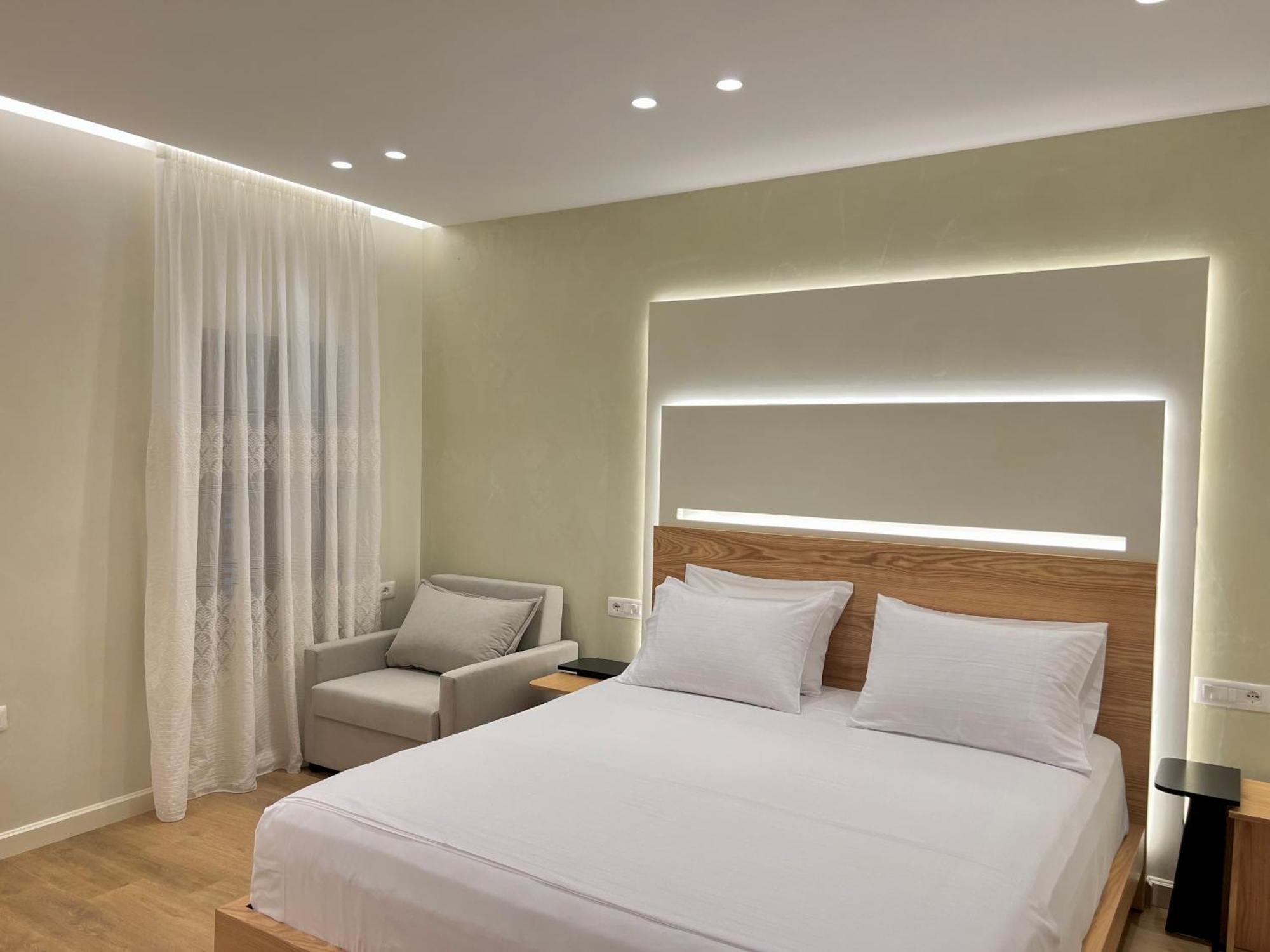 Elpis Guest House Himare Exterior photo