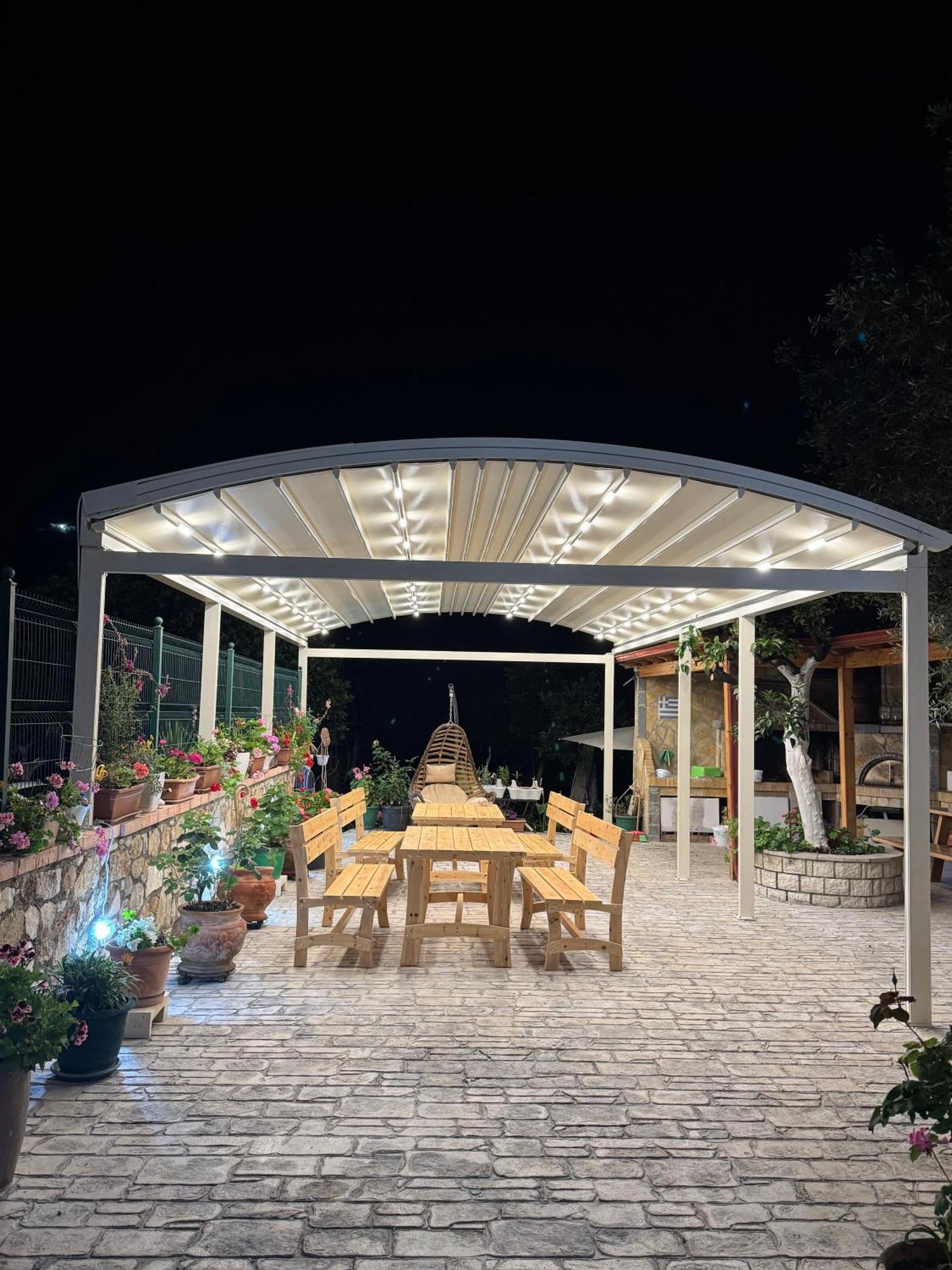 Elpis Guest House Himare Exterior photo